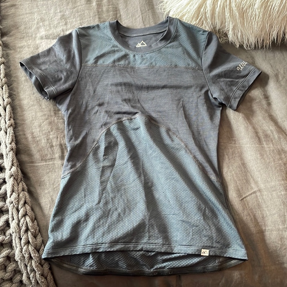 Wild Rye short sleeve Mountain Bike top size 4